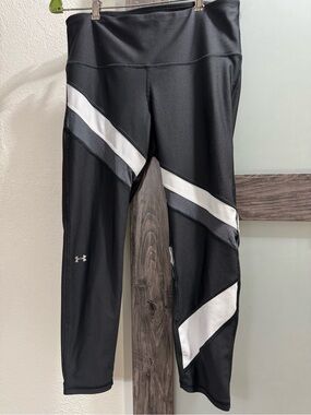 Under Armour Black Leggings with White and Gray Chevron Panels